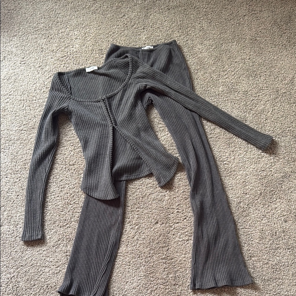 Joah brown SET XS/S hook eye cardigan and flared ribbed pants.